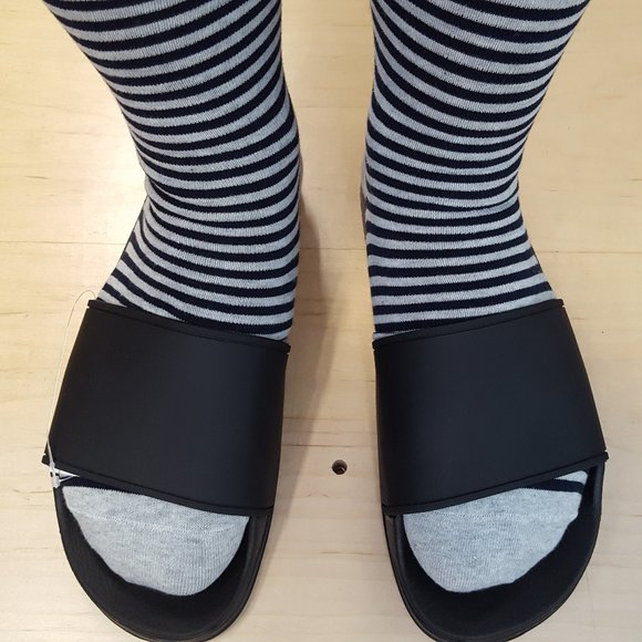 H&M Black Slides Mens SZ 9.5 -10.5  ( free striped socks ) - Picture 1 of 4